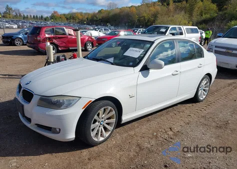 2011 BMW 328I xDrive z USA, uszkodzony, nr VIN WBAPK7G54BNN86708